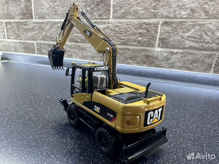 Масштабная модель экскаватора CAT M316D