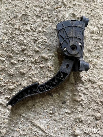 Hyundai Solaris 1 \ Kia Rio 3 педаль газа