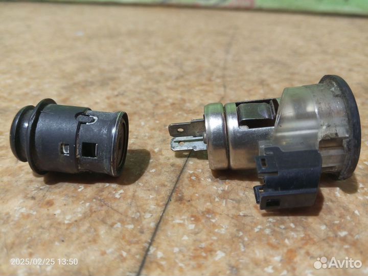 Прикуриватель Nissan Cefiro A32 1994 VQ20