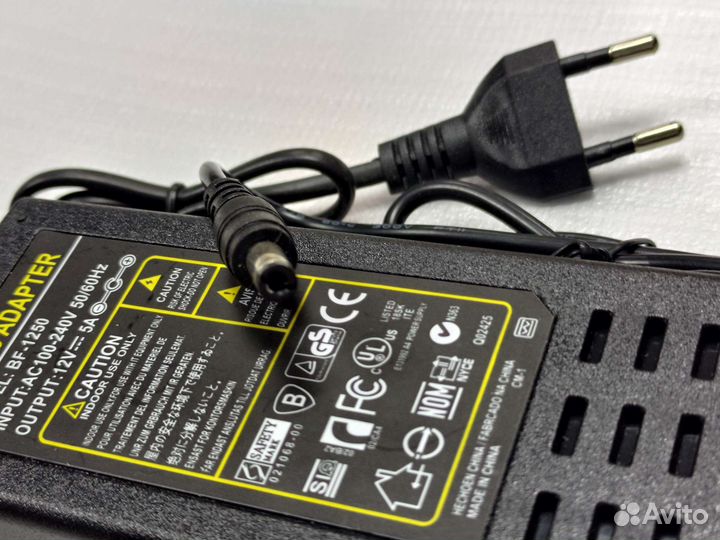 Блок питания 12V 5A, 5.5x2.5, новый, гарантия