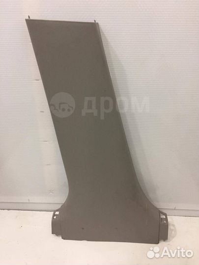 Обшивка средней стойки нижняя левая на Infiniti Ex