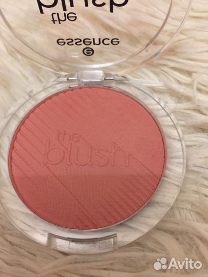 Румяна Essence 030 новые