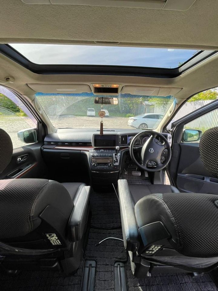 Nissan Elgrand: фото владельца
