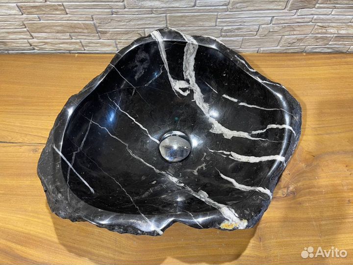 Раковина из натурального камня