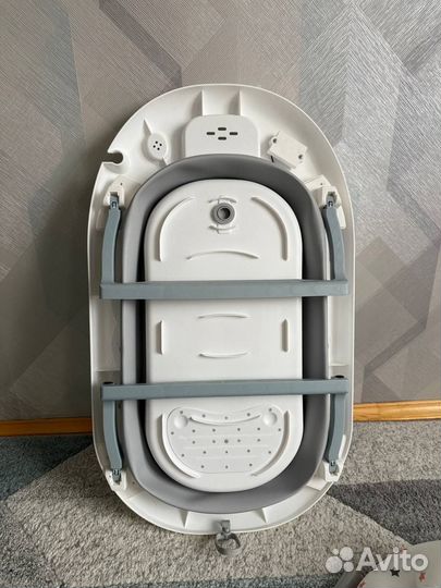 Детская ванночка для купания с подставкой и термом