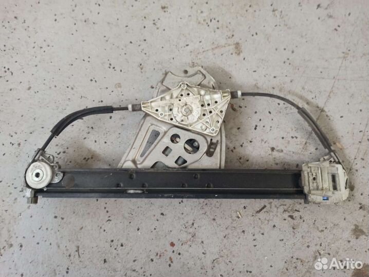 Стеклоподъемник электрический задний левый Mercede