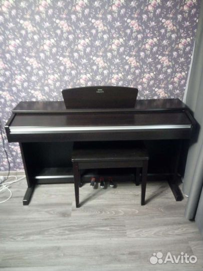 Цифровое пианино Yamaha YDP-141
