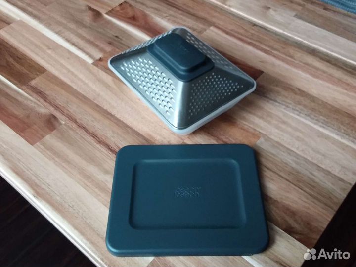 Терка с контейнером 4 в 1 Prism Joseph Joseph