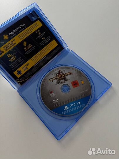 Диски на ps4 God of war + Resident Evil Village