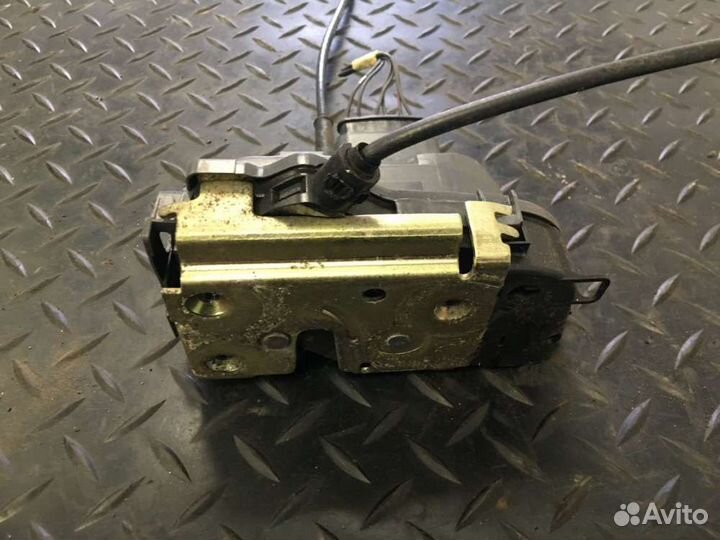 Замок двери зад/лево на Renault Megane II