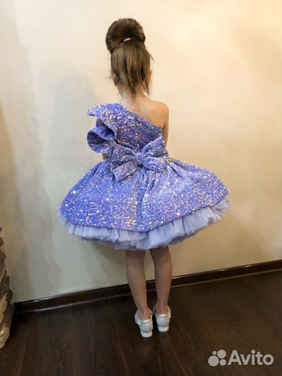 Платье праздничное