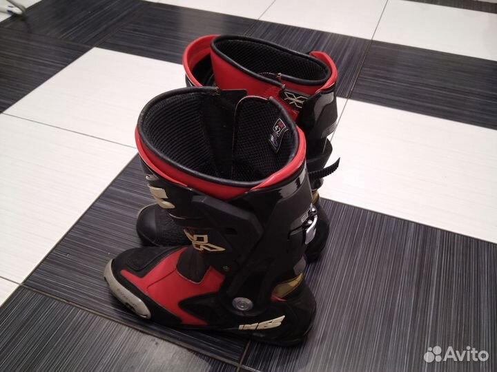 Мотоботы дорожные IXS