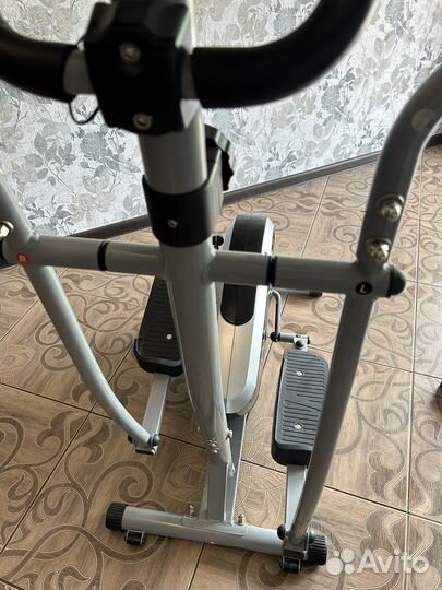 Эллиптический тренажер Evo Fitness Elion