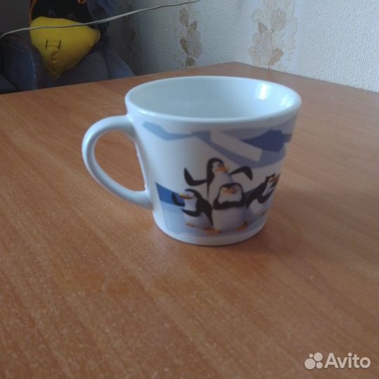 Пингвин из Мадагаскара с кружкой