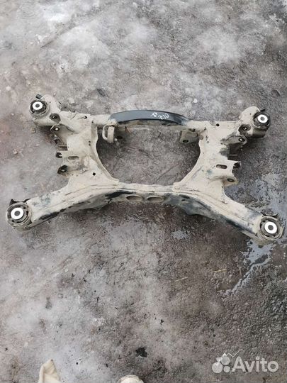 Подрамник задний Subaru Outback