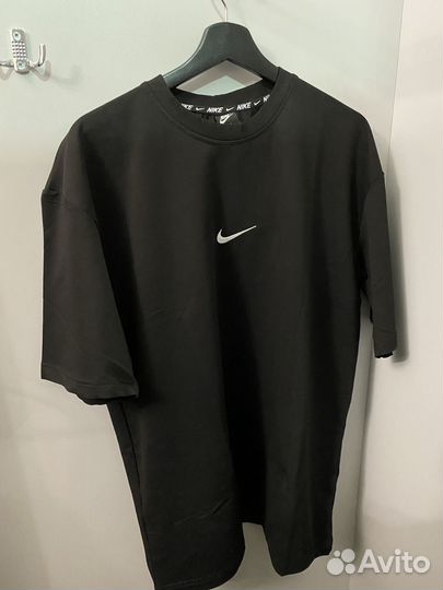 Футболка Nike swoosh