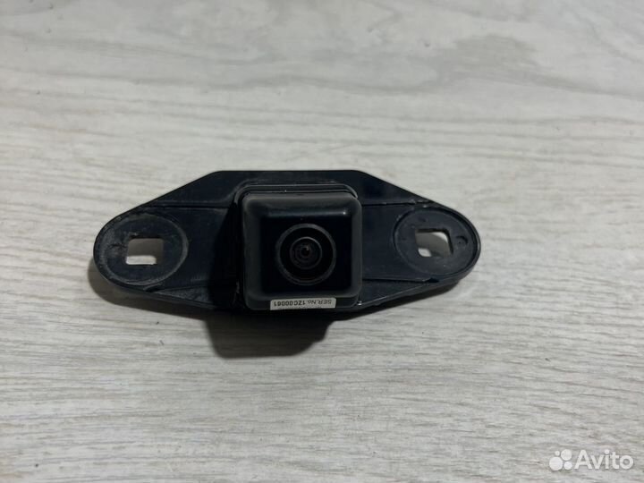 Land Cruiser 200 камера заднего вида