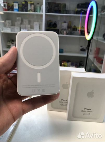 Power bank для iPhone
