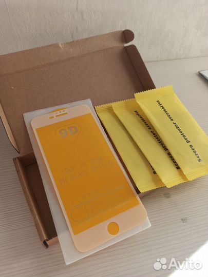Защитное стекло iPhone 8+