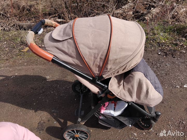 Прогулочная коляска