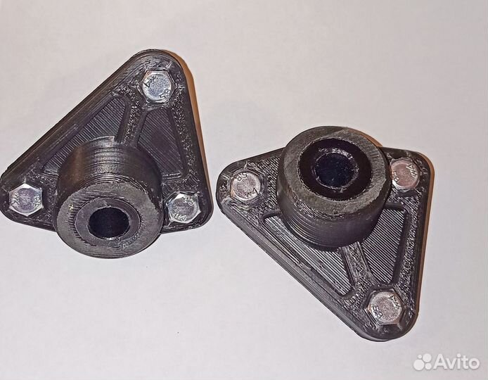 Втулка трапеции toyota Corolla E100,110- 114