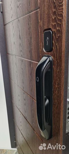 Дверь входная с электронным замком