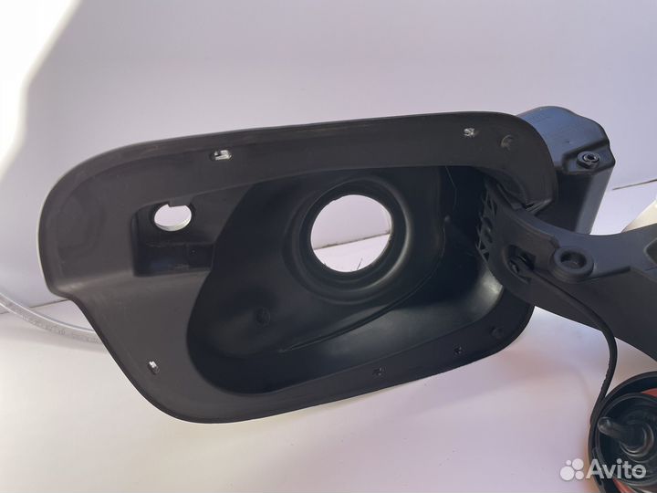 Лючок бензобака Volkswagen Tiguan 2 2022 Allspace