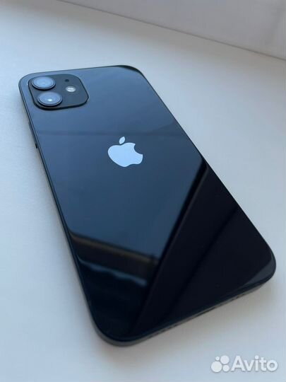 iPhone 12, 64 ГБ