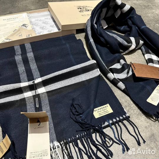 Шарф в коробке burberry