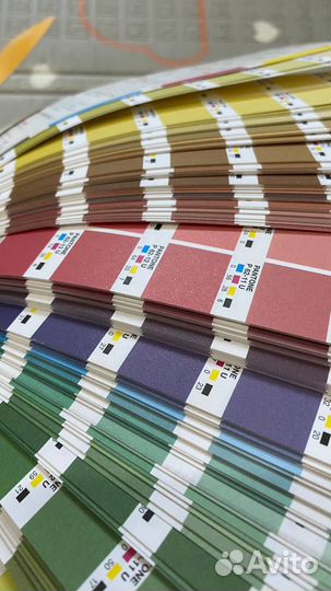 Pantone палитра