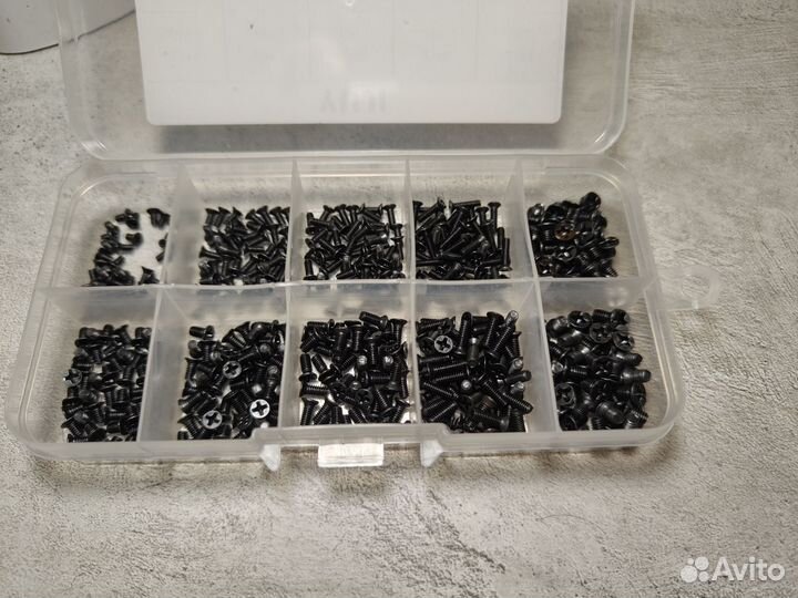 Набор болтиков для ноутбука универсальный