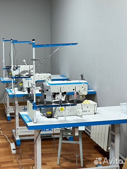 Швея на ремонт одежды портной, раскройщик