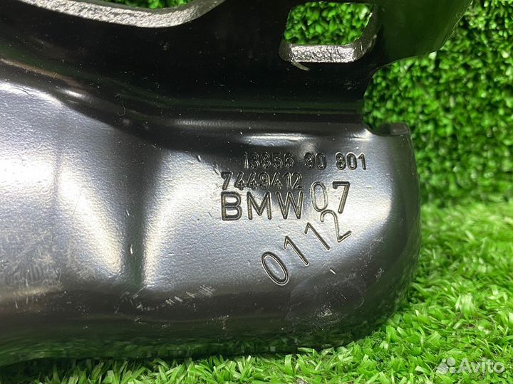Подпорка воздушных заслонок справа BMW G15 F92 M8