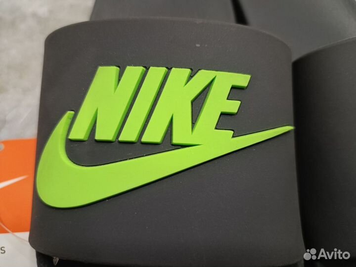 Сланцы Nike серые