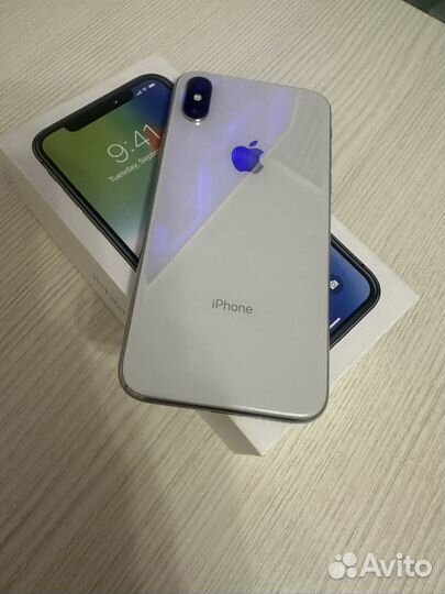 iPhone X, 64 ГБ