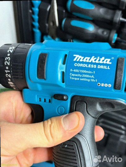 Шуруповерт Makita 26V с набором инструментов (Арт