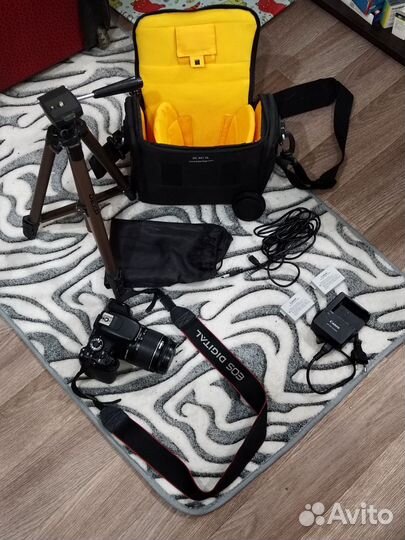 Зеркальный фотоаппарат Canon EOS 600D