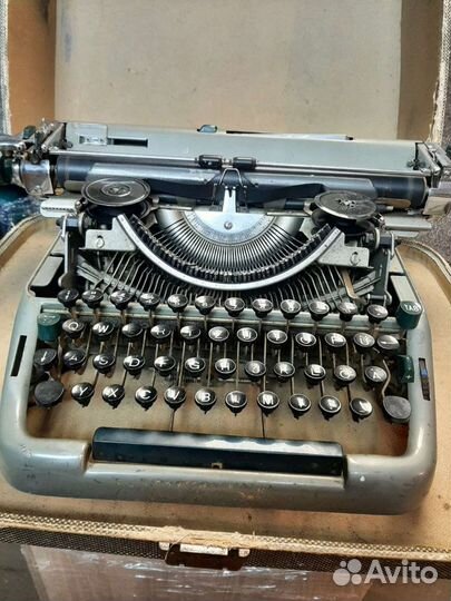 Печатная пишущая машинка VEB groma