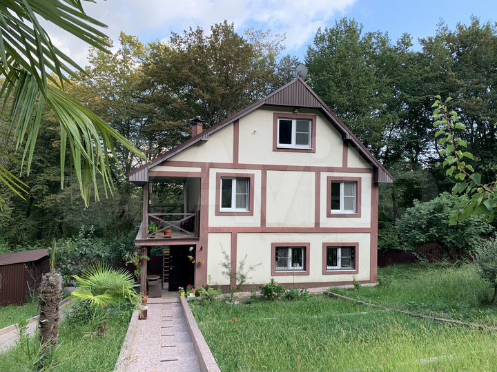 Дом 160 м² на участке 10 сот.