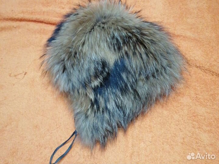Шапка зимняя из меха енота