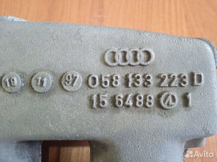 Коллектор впускной Volkswagen Passat B5 седан 1.8