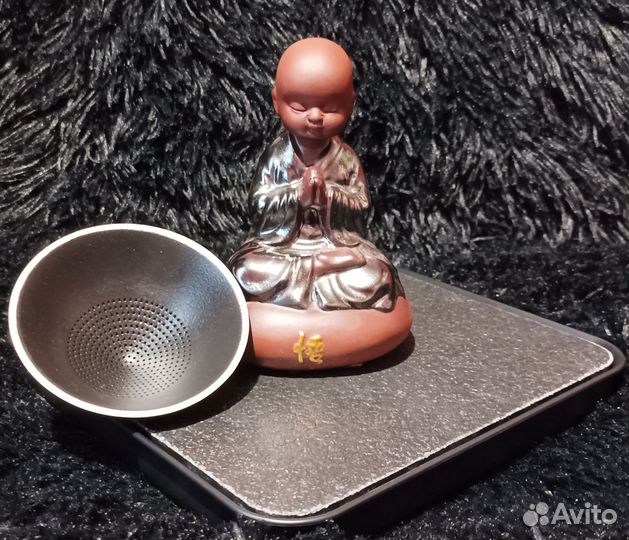 Статуэтка С Ситом Фильтрации Чая