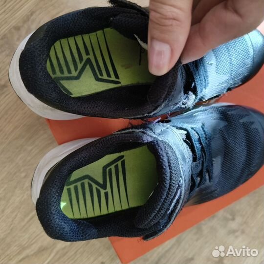 Кроссовки Nike 26р