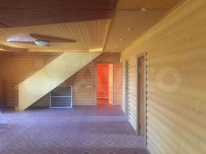 Дом 380 м² на участке 25 сот.