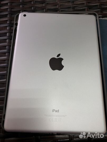 iPad(6 поколения)