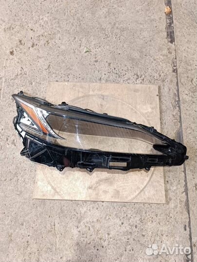 Стекло фары правое Lexus Es 7 2021-2024