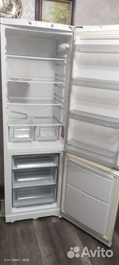 Холодильник бу Hotpoint Ariston