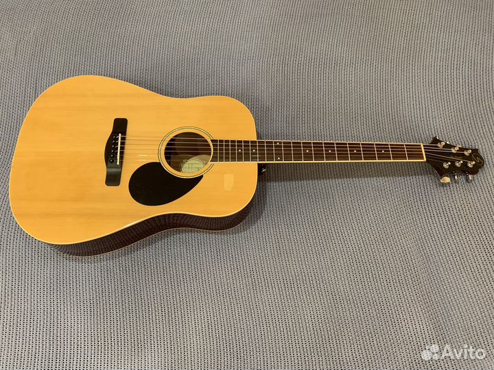 Гитара Greg Bennett