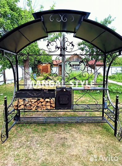 Мангал с крышей