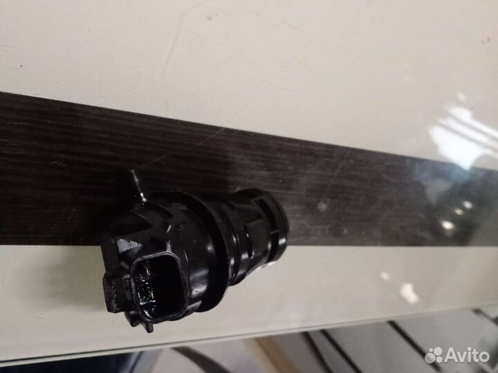 Моторчик стеклоочистителя Toyota RAV4